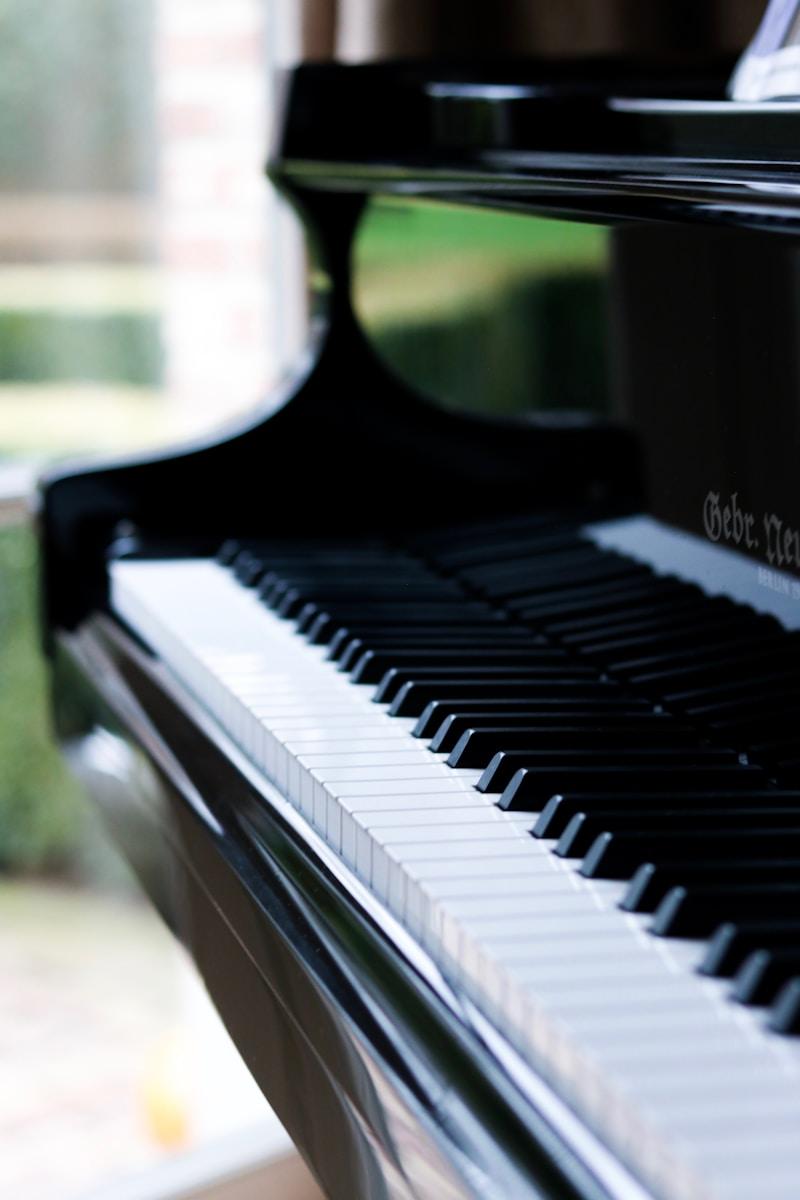„Stellenangebot Klavierlehrer im Kutscher Musikinstitut – Musikschule in Aichach, Sielenbach, Odelzhausen und Stadtbergen sucht Lehrkraft für Klavierunterricht“